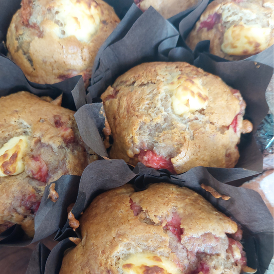 Raspberry white chocolate muffin 4.11.25
